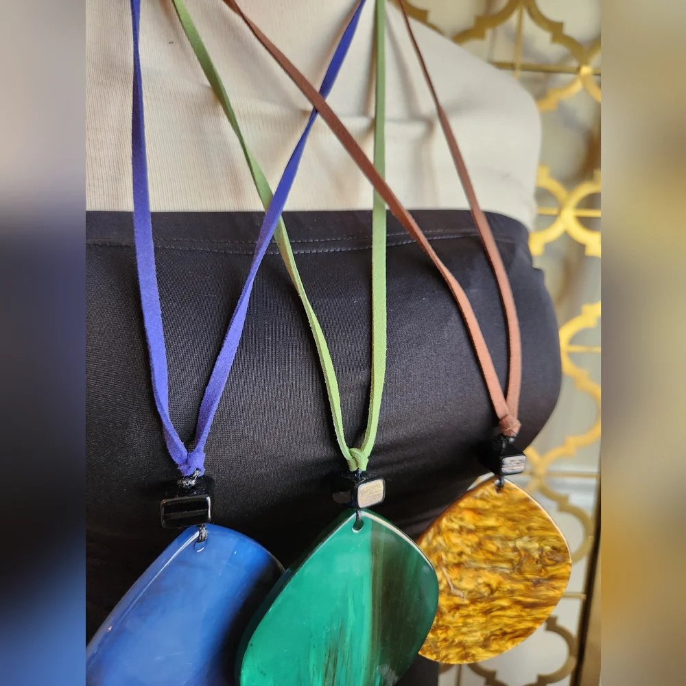 ✨️New to the Boutique! Adjustable Blue and Black Necklace -Double-si… - Picture 9 of 13